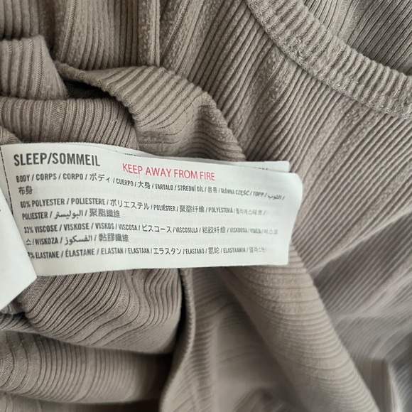 A&F Scoop Neck Tank Top Size M - Picture 4 of 4